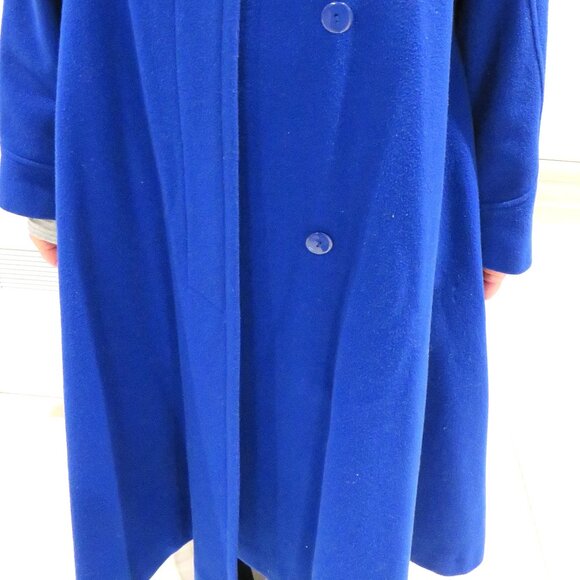 VINTAGE 1980's WOMEN'S FULL LENGTH WIDE (OVERSIZED) WOOL/NYLON WINTER SWING COAT - Picture 11 of 12
